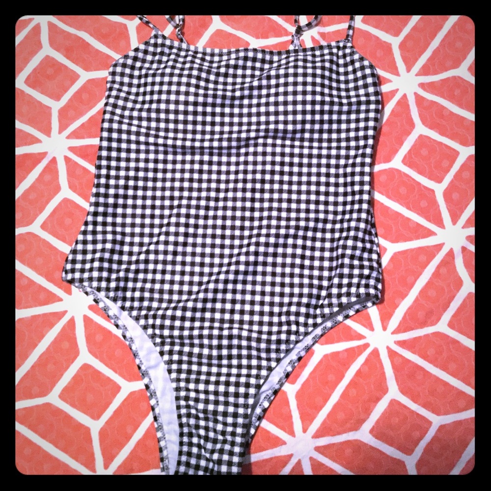 Ladies swimsuit one piece
